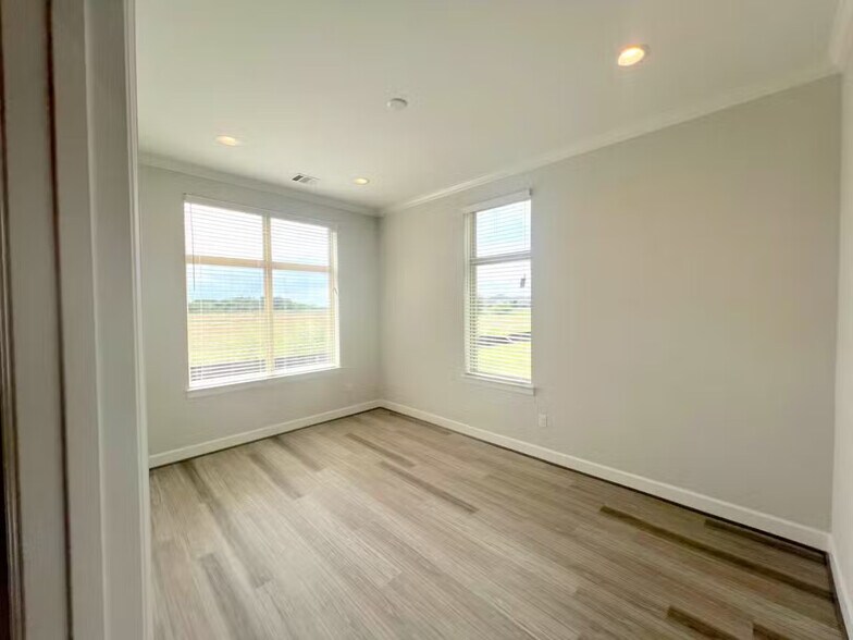 More Photos Of 3801 N Central Expy, McKinney Office For Lease