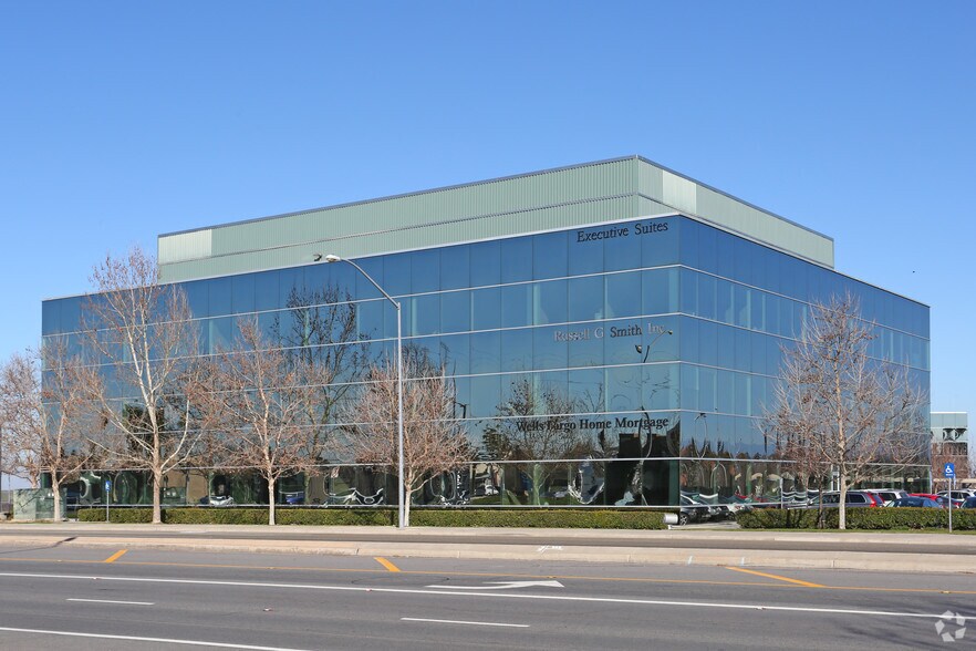 More Photos Of 8050 N Palm Ave, Fresno Office For Lease