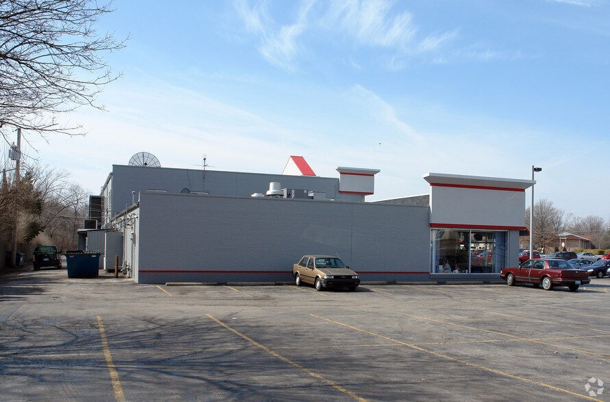 More Photos Of 11820 Tesson Ferry Rd, Saint Louis Coworking Space