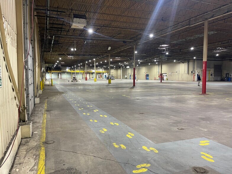 More Photos Of , Lincoln Industrial For Sale