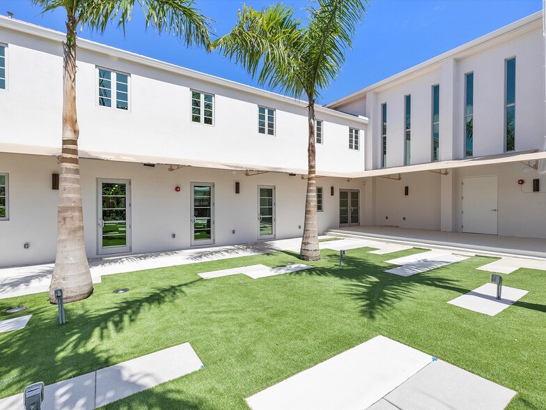 More Photos Of 7610 Biscayne Blvd, Miami General Retail For Sale