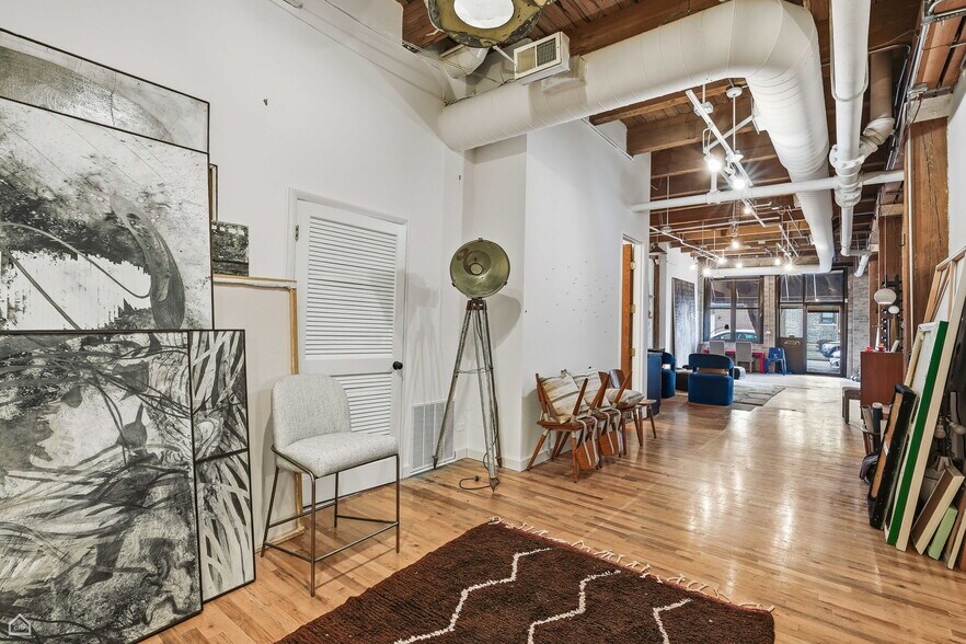 More Photos Of 2401 W Ohio St, Chicago Apartments For Sale