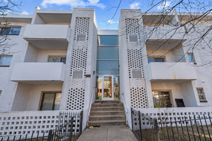 More Photos Of 1600-1608 28th Pl SE, Washington Multifamily For Sale