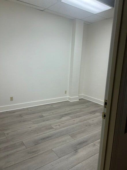 More Photos Of 1040 Main St, Napa Office For Lease