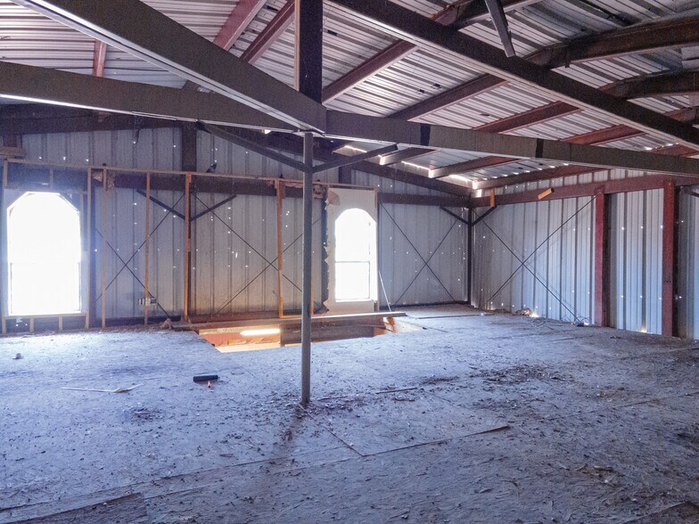 More Photos Of 800 Cincinnati Ave, San Antonio Freestanding For Sale