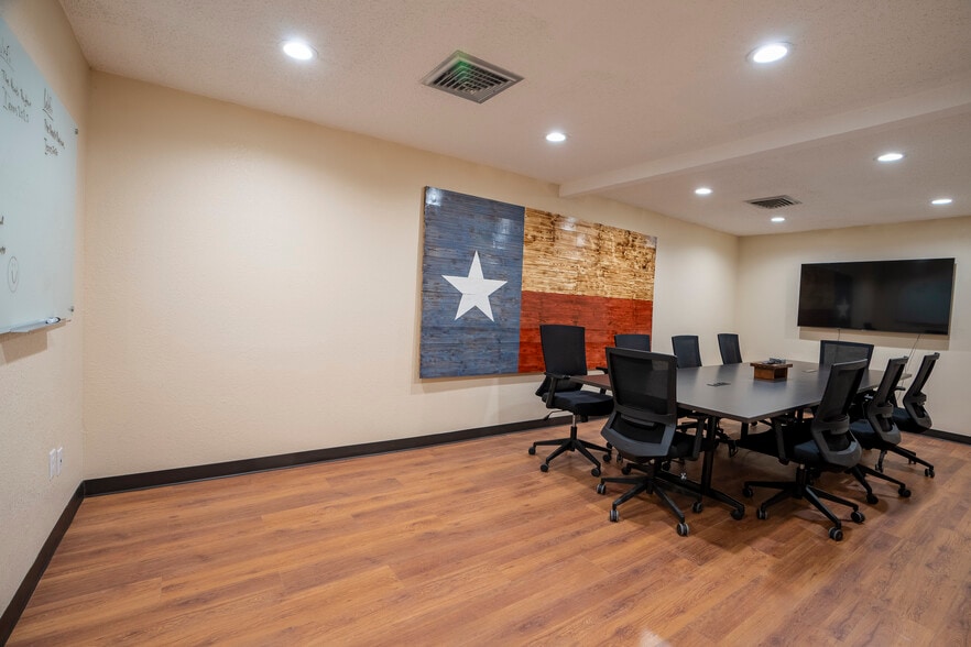 More Photos Of 5232 East Fwy, Baytown Specialty For Sale