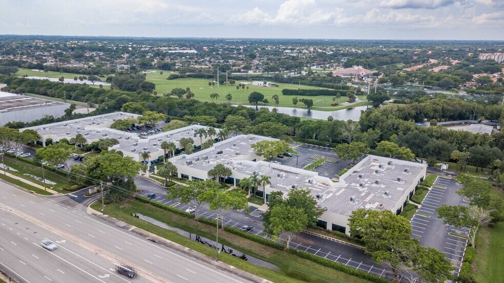 More Photos Of 901-925 Clint Moore Rd, Boca Raton Loft Creative Space For Lease