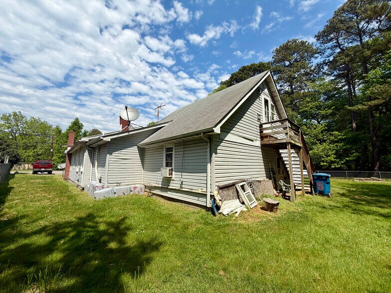 More Photos Of 5122 Main St, Grasonville Apartments For Sale