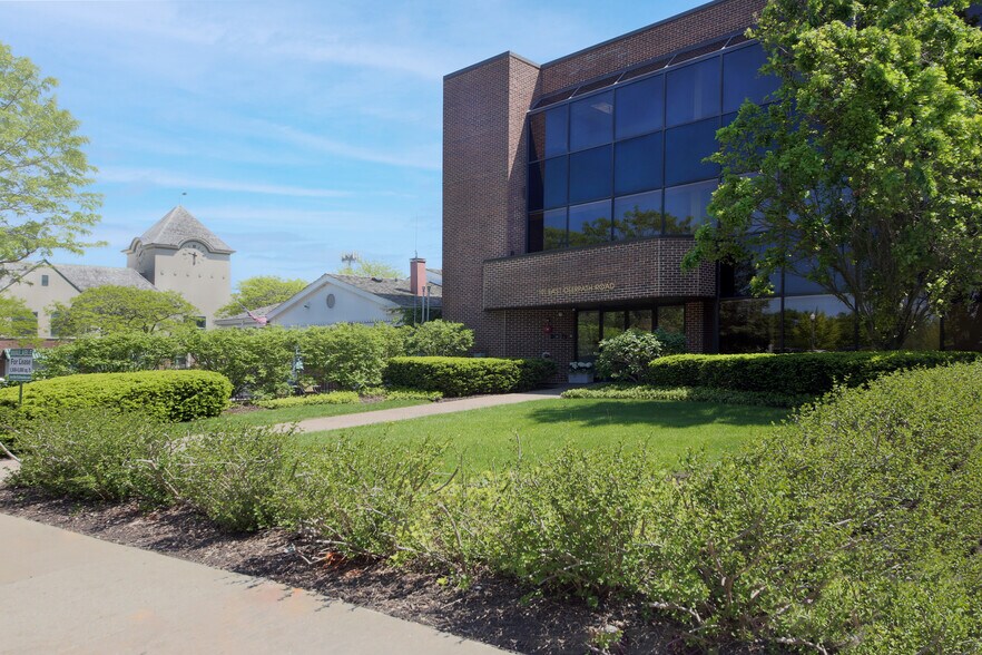 Primary Photo Of 191 E Deerpath Rd, Lake Forest Office For Lease
