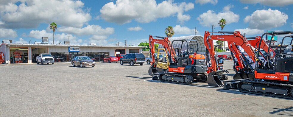 More Photos Of 2635 E South Blvd, Long Beach Self Storage For Sale