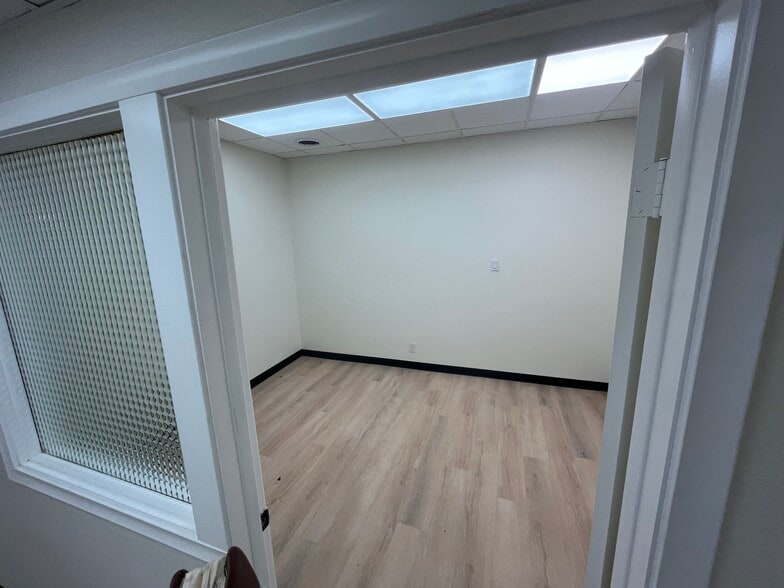 More Photos Of 317 N Willis St, Abilene Office For Lease