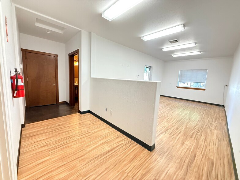 More Photos Of 1212 Columbia Park Trl, Richland Office For Lease