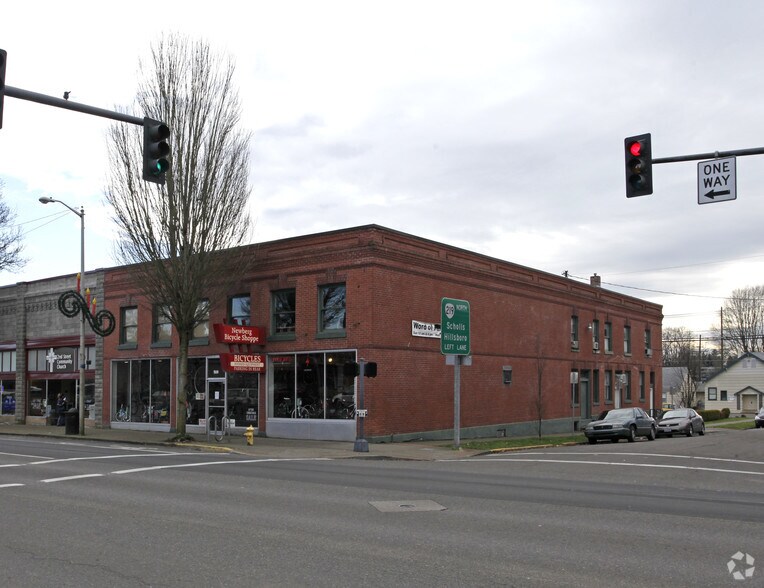More Photos Of 500 E 1st St, Newberg Storefront Retail Residential For Sale