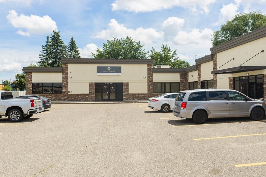 More Photos Of 30 25th Ave S, Saint Cloud Storefront Retail Office For Sale