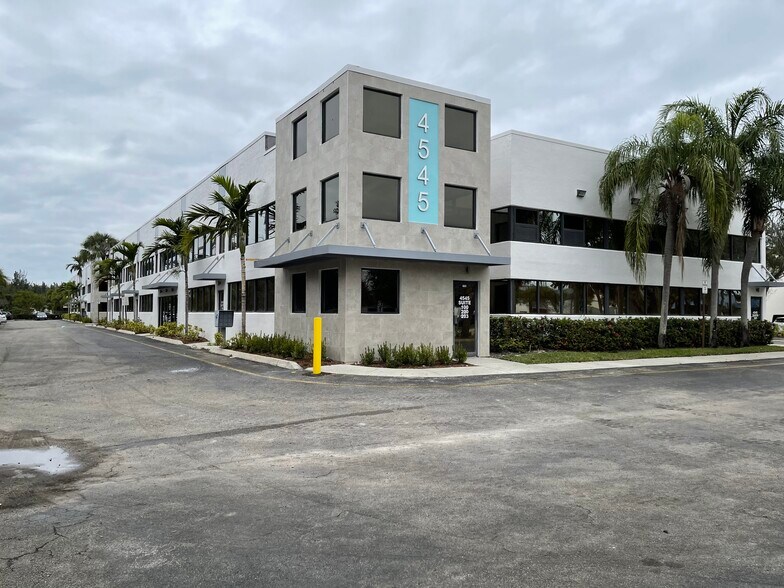 More Photos Of 4555 NW 103rd Ave, Sunrise Warehouse For Lease