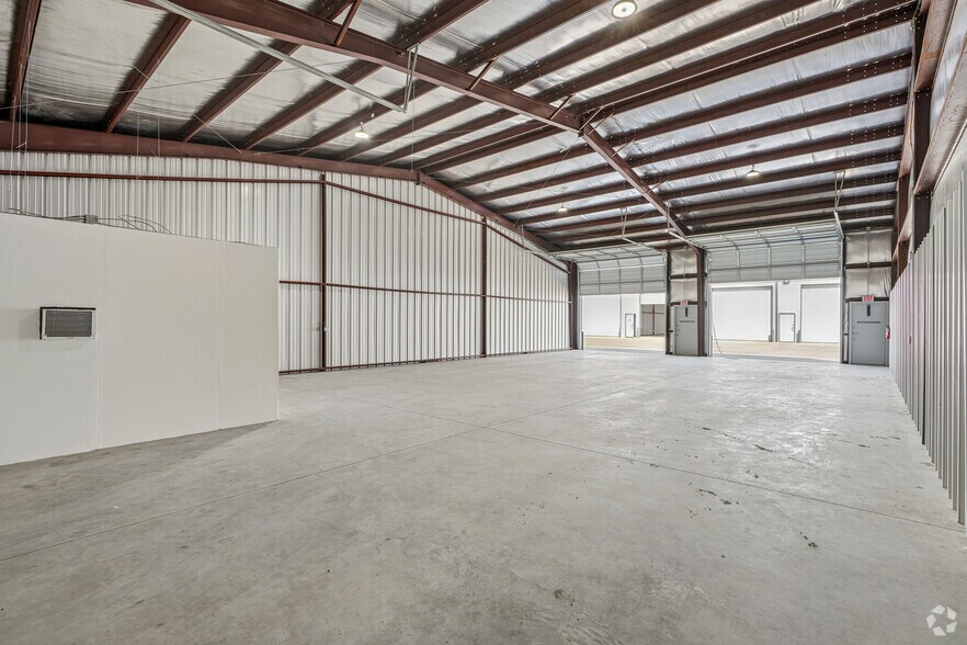 More Photos Of 10552 County Road 213, Forney Industrial For Lease