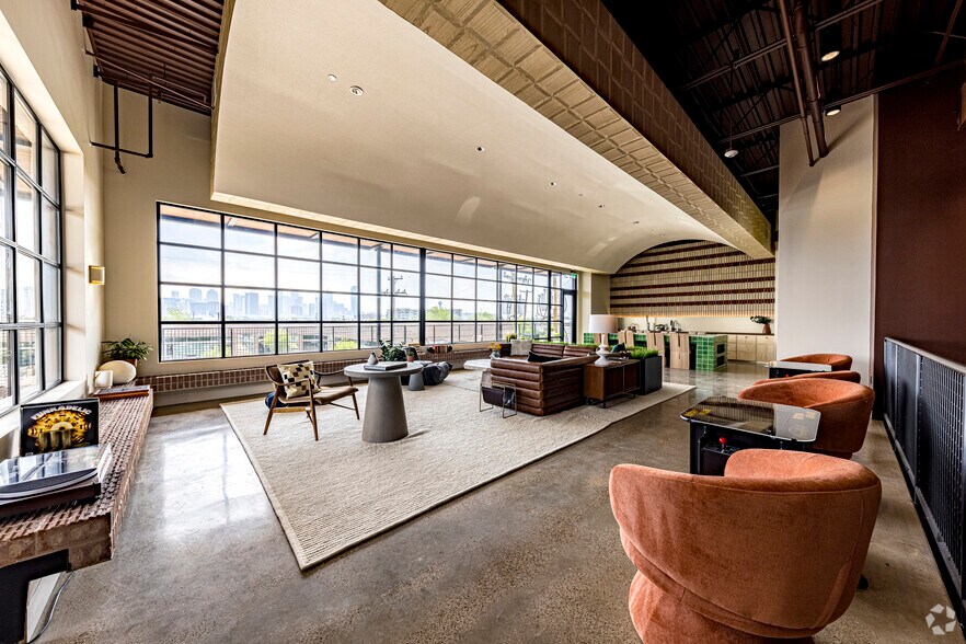 More Photos Of 119-127 Manufacturing St, Dallas Unknown For Lease