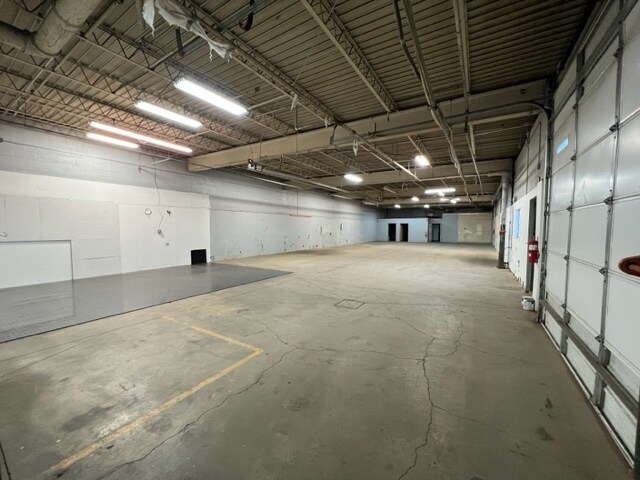 More Photos Of 810 Taylor St, Elyria Industrial For Sale