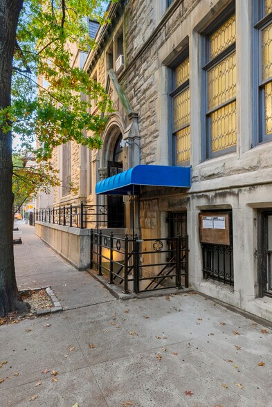 Primary Photo Of 302 W 91st St, New York Religious Facility For Lease