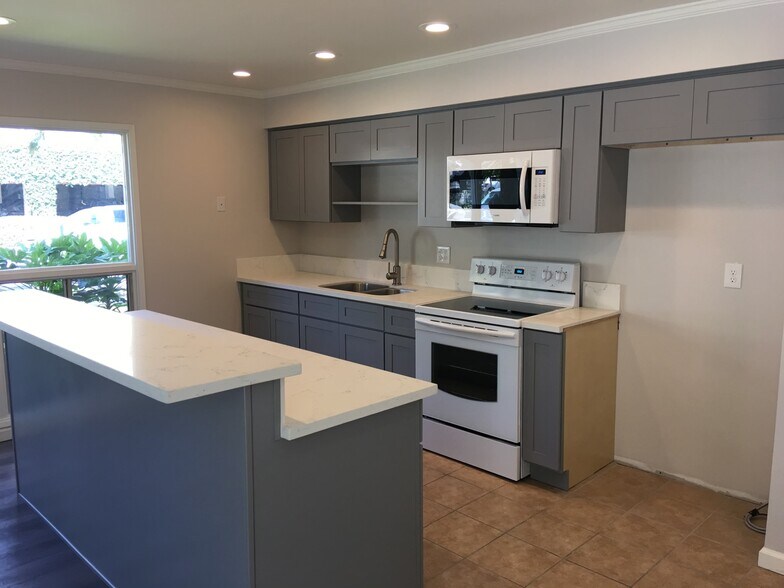 More Photos Of 24610 Park St, Torrance Apartments For Sale
