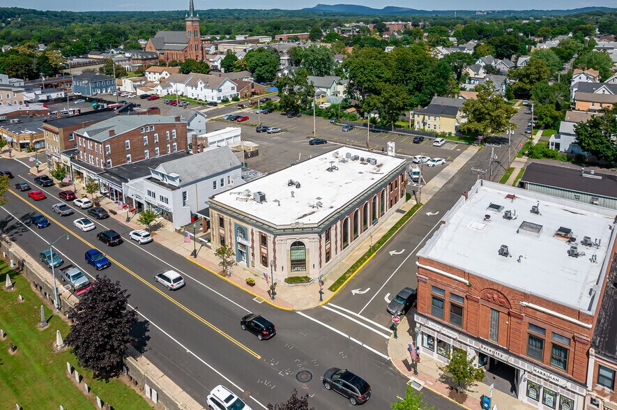 More Photos Of 100 Center St, Wallingford Storefront Retail Office For Lease