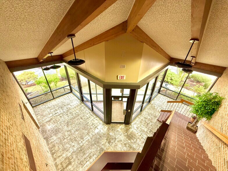 More Photos Of 321 S Blanchard St, Findlay Office For Sale