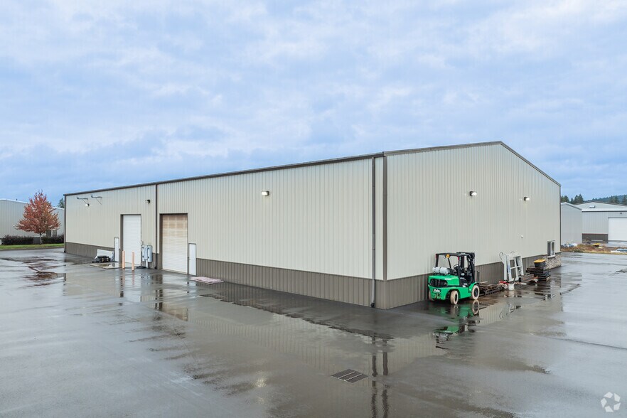 More Photos Of 1160 NW Noble Dr, Estacada Distribution For Lease