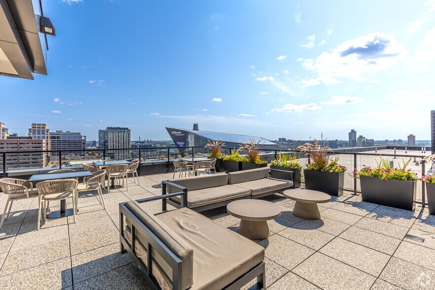 More Photos Of 615 S 8th St, Minneapolis Apartments For Lease