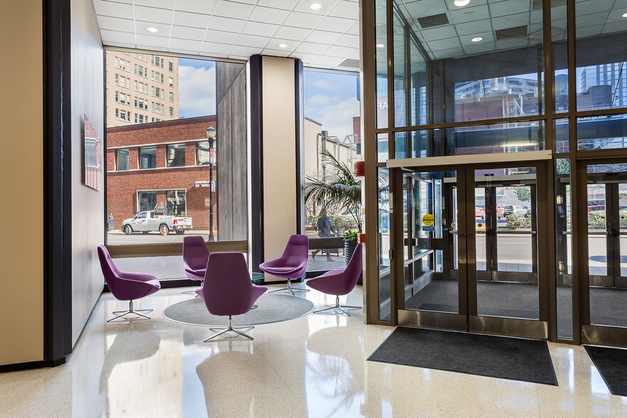 More Photos Of 500 W Jefferson St, Louisville Office For Lease