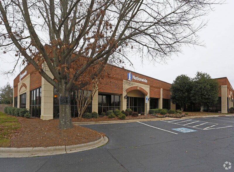 More Photos Of 2300 Sardis Rd N, Charlotte Flex For Lease