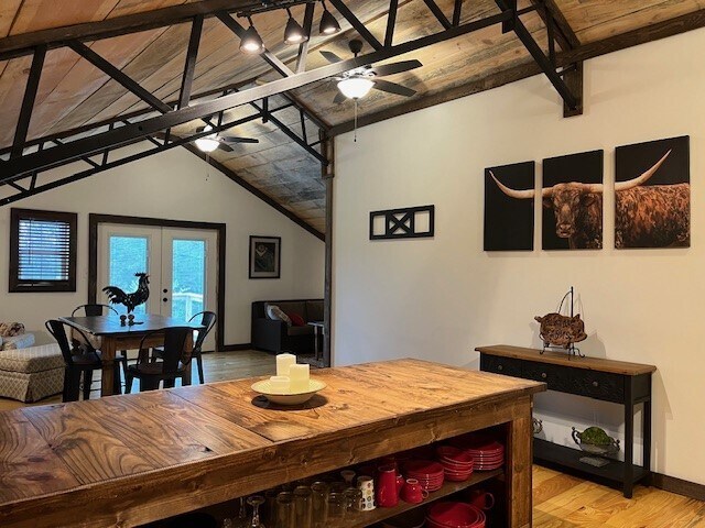 More Photos Of 5959 US-41, Bolingbroke General Retail For Sale