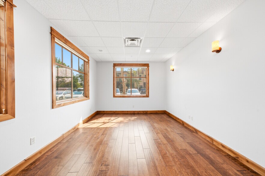 More Photos Of 1940 W Dickerson St, Bozeman Office For Lease