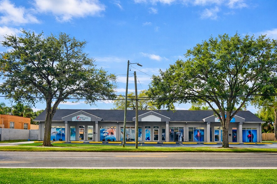 Primary Photo Of 2526 W Tampa Bay Blvd, Tampa General Retail For Lease