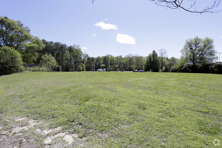 More Photos Of 3201 Atlanta Industrial Pky, Atlanta Land For Lease