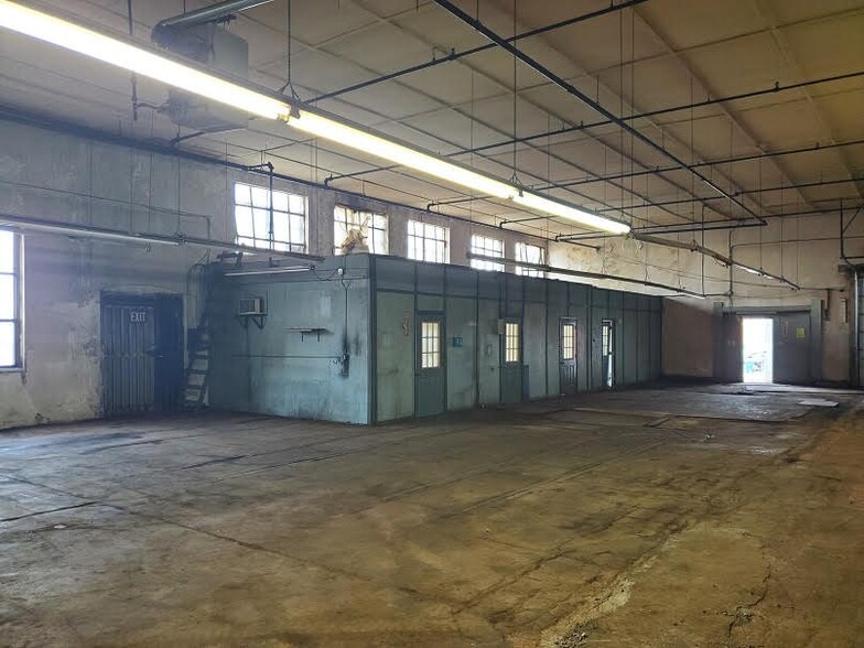 More Photos Of 12 Jacques St, Worcester Warehouse For Sale