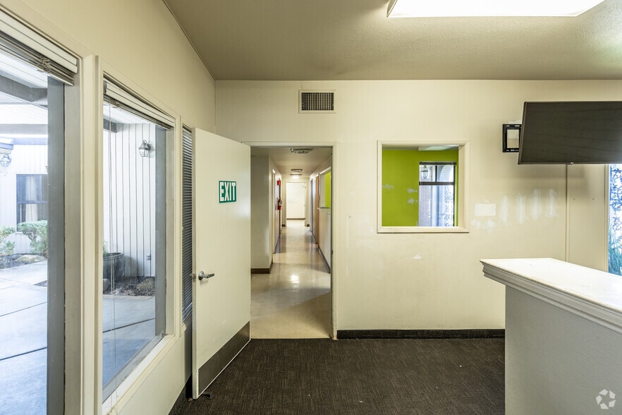 More Photos Of 3260 Beard Rd, Napa Medical For Lease