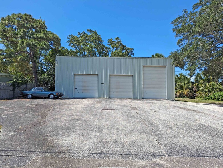 Primary Photo Of 1550 Old Colonial Way, Melbourne Warehouse For Sale