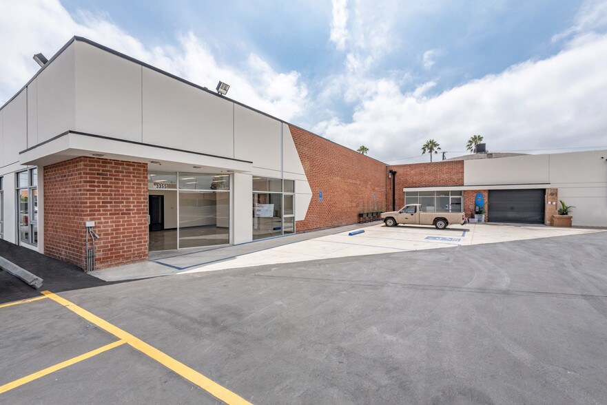 More Photos Of 3355 W El Segundo Blvd, Hawthorne Warehouse For Lease