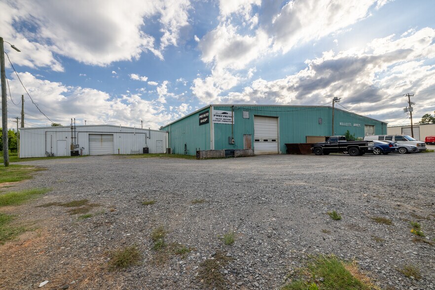 More Photos Of 650 W Main St, Rock Hill Flex For Sale