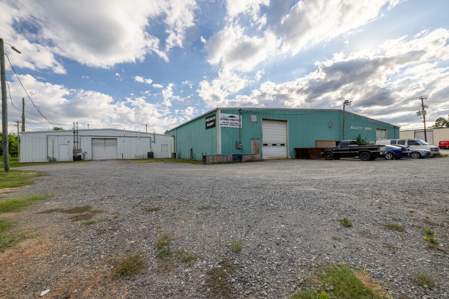 More Photos Of 656 W Main St, Rock Hill Warehouse For Sale