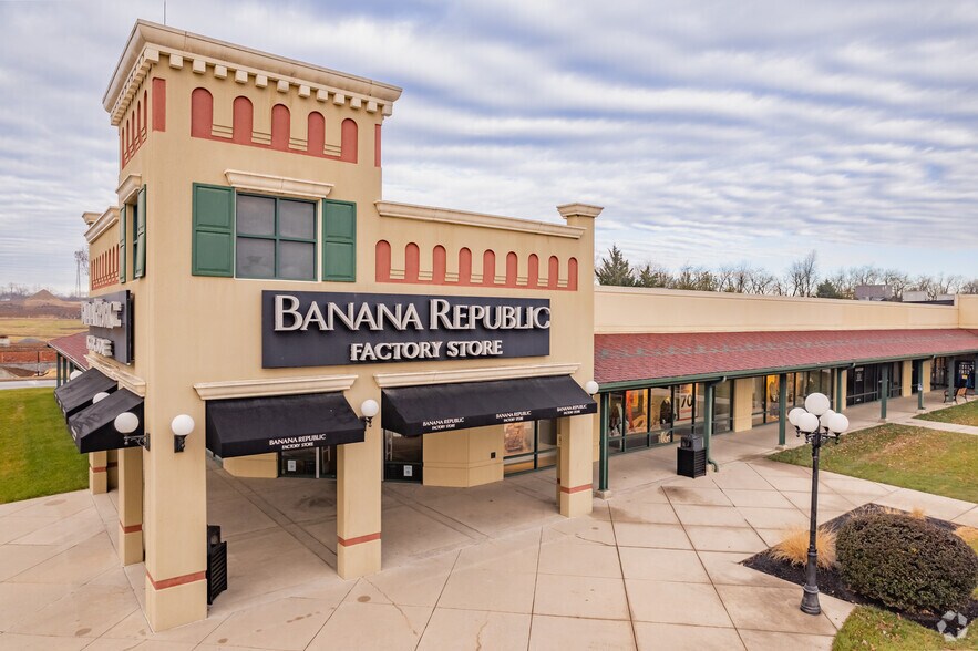 More Photos Of 495 Prime Outlets Blvd, Hagerstown Unknown For Lease