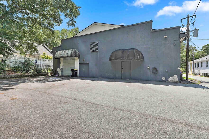 More Photos Of 147 Jackson St, Newnan Freestanding For Lease