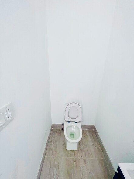 More Photos Of 553 E 137th St, Bronx Apartments For Lease