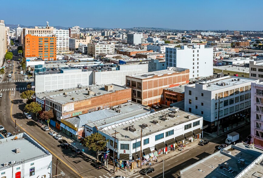 More Photos Of 1048-1050 S Los Angeles St, Los Angeles Storefront Retail Office For Sale