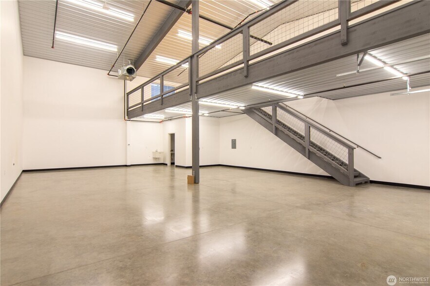 More Photos Of 1986 Baltic Way, Ferndale Research And Development For Sale