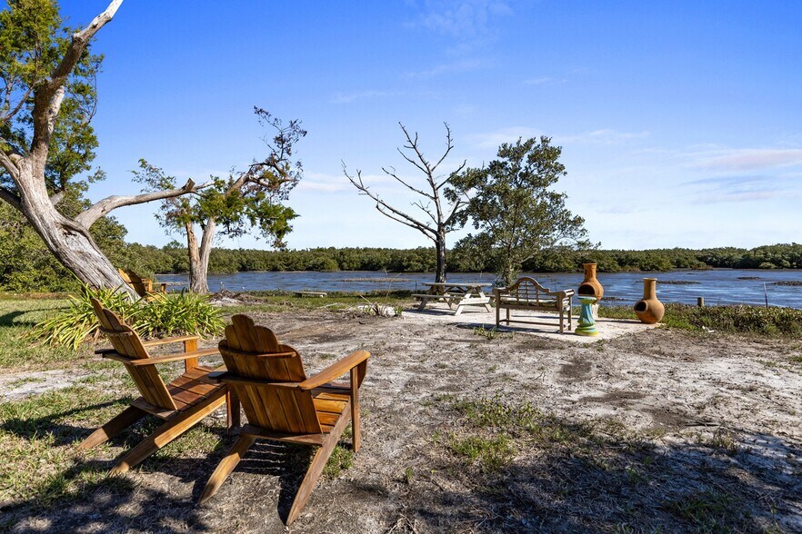 More Photos Of 12685 FL-24, Cedar Key Hotel For Sale