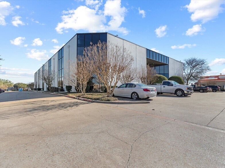 More Photos Of 2600 K Ave, Plano Office For Lease