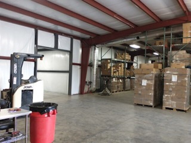 More Photos Of 252 Commerce Dr, Tompkinsville Warehouse For Sale