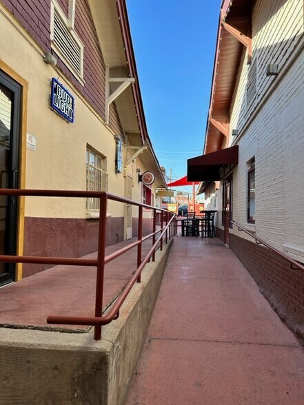 More Photos Of 2909 Pershing Dr, El Paso Storefront Retail Residential For Sale