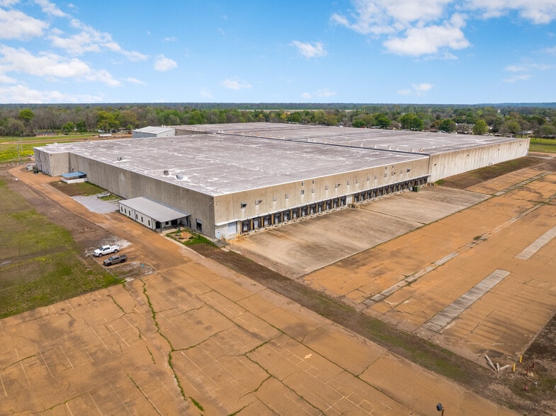 Primary Photo Of 1 King Timahoe Dr, Vidalia Industrial For Sale
